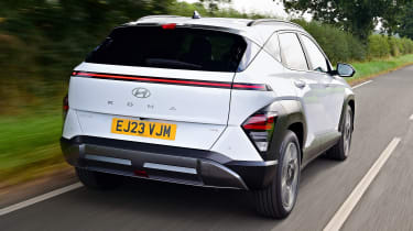 Hyundai Kona - rear tracking